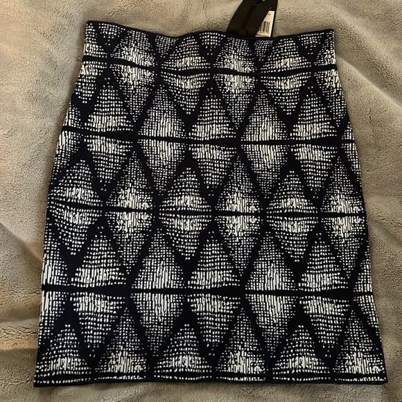 BCBG Maxazria Skirt - Picture 4 of 5